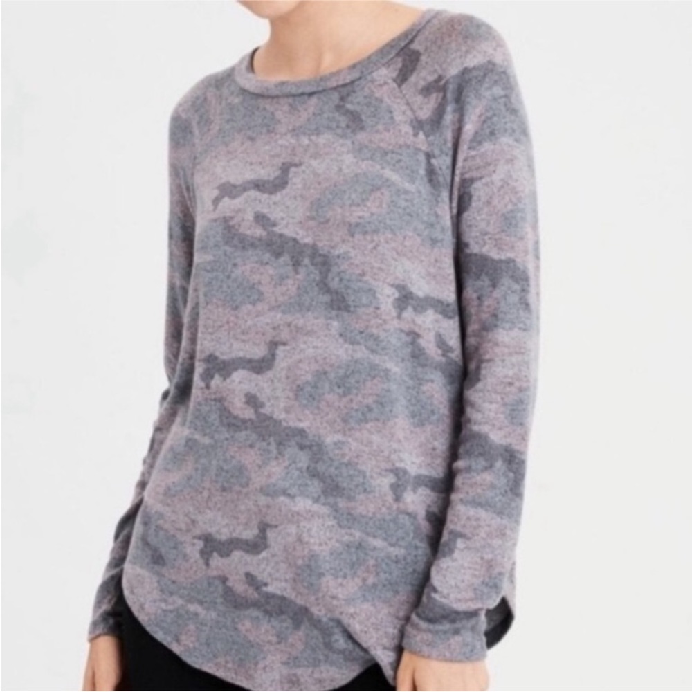 Women’s American Eagle top